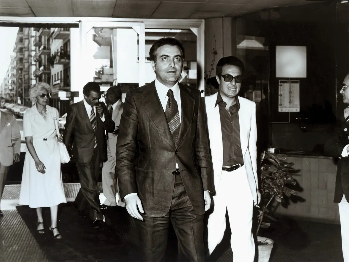 L’omicidio Mattarella e il guanto del killer: un reperto fantasma