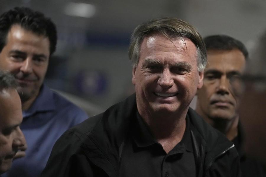 Bolsonaro condannato a 27 anni, brutta fine per l’ex presidente del Brasile