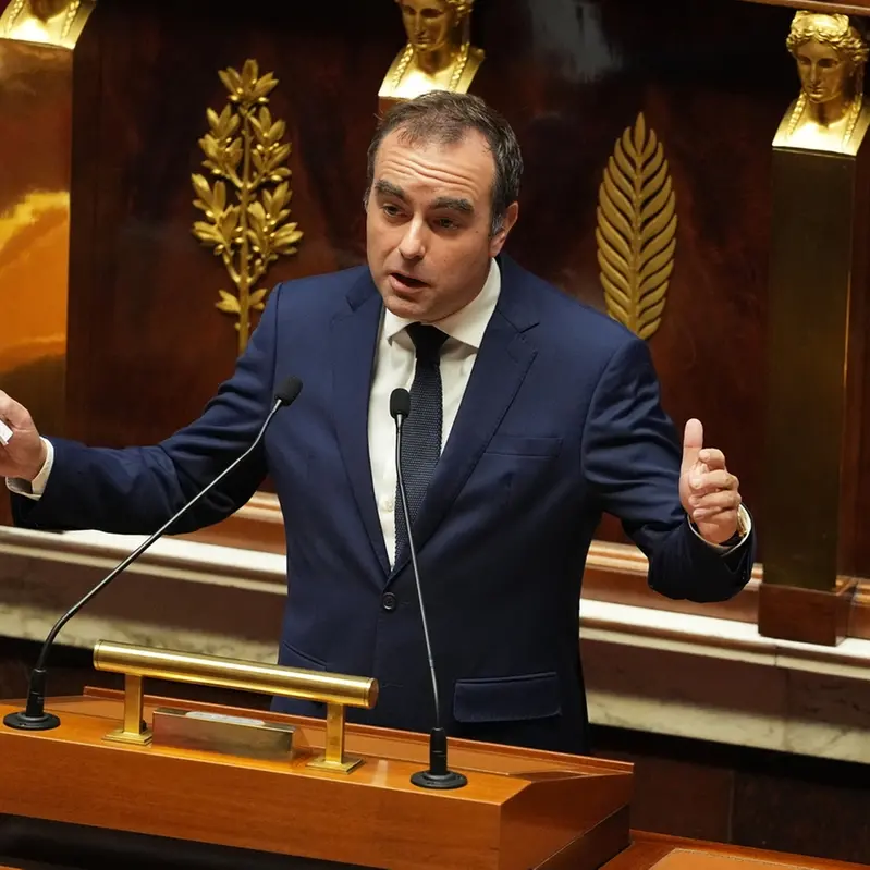 Francia, Lecornu è salvo: respinte le due mozioni di sfiducia