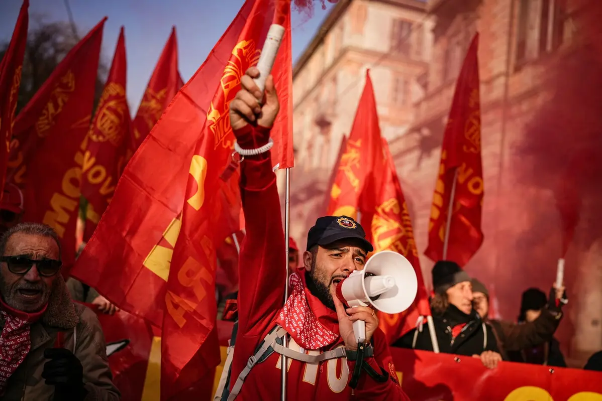 Sciopero generale, gli studenti aderiscono allo sciopero generale, nello stesso giorno in cui in tutto il mondo è giornata di azione in solidarietà alla Palestina - Torino, Venerdì 29 Novembre 2024 (Foto Marco Alpozzi/Lapresse) General strike, students join general strike, on the same day that worldwide is day of action in solidarity with Palestine - Torino, Friday, Nov. 28, 2024 (Photo Marco Alpozzi/Lapresse)