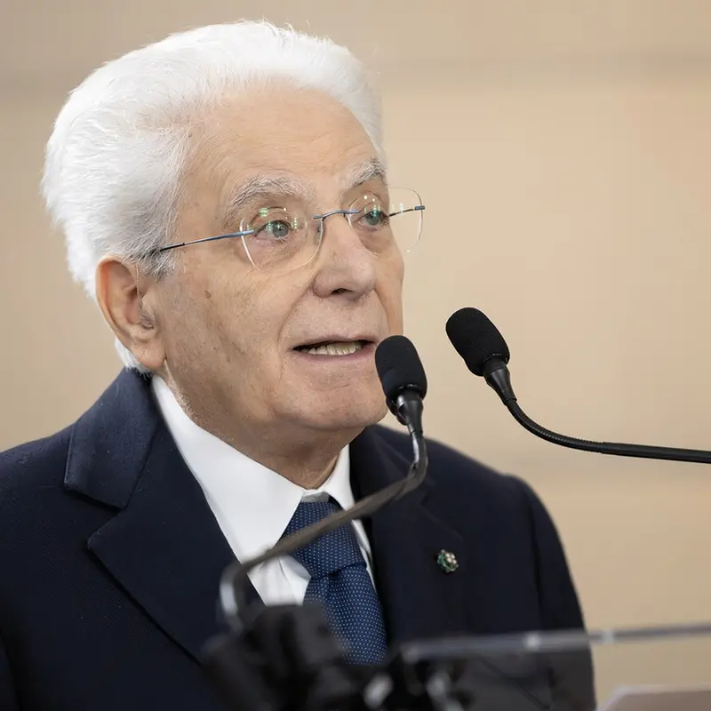 Mattarella: «Guerre e odio mettono a rischio la democrazia ovunque»