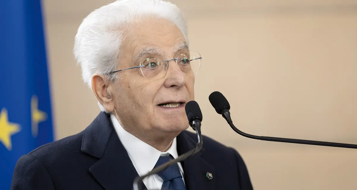 Mattarella: «Guerre e odio mettono a rischio la democrazia ovunque»