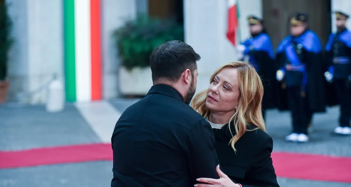 Ucraina, pressing Usa sul Donbass: Zelensky frena e chiama in causa il popolo