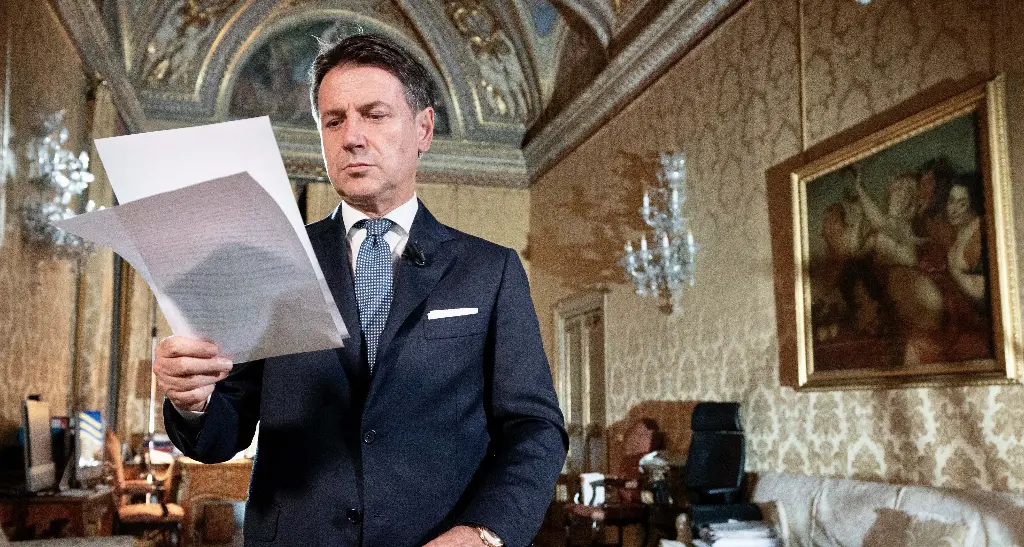 Conte presenta lo statuto del Movimento 5Stelle e lancia la sfida sulla giustizia