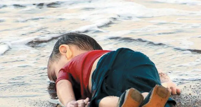 Quelle fotografie che bucano la nostra indifferenza