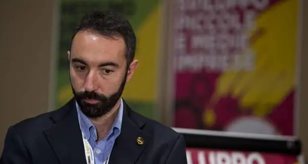 I 5 Stelle cacciano il no-vax Barillari per il suo sito di \"controinformazione sanitaria\"