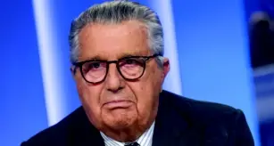 De Benedetti fa harakiri. Grandi Giornali allo sbando