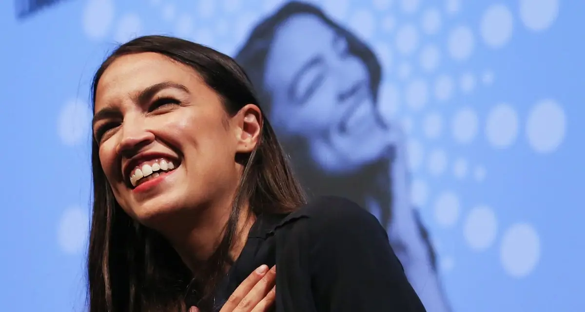 Elezioni Usa, la star dem Alexandria Ocasio-Cortez trionfa al Congresso