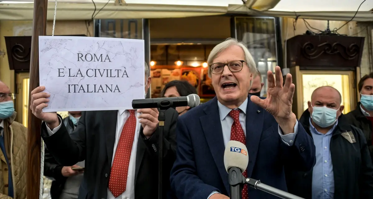 Sgarbi alla conquista di Roma: «Raggi sindaco della \"peste\", io sarò il sindaco della libertà»