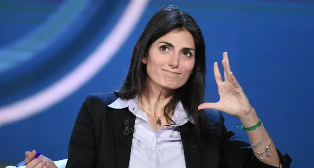 Virginia Raggi ci riprova: «Pronta a ricandidarmi sindaca di Roma