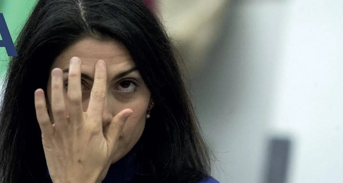 Roma, Virginia Raggi indagata per abuso d'ufficio e falso in atto pubblico