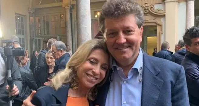 «Dalle accuse può difendersi, dal Covid no. Liberate mio marito: lo chiede anche il pm»