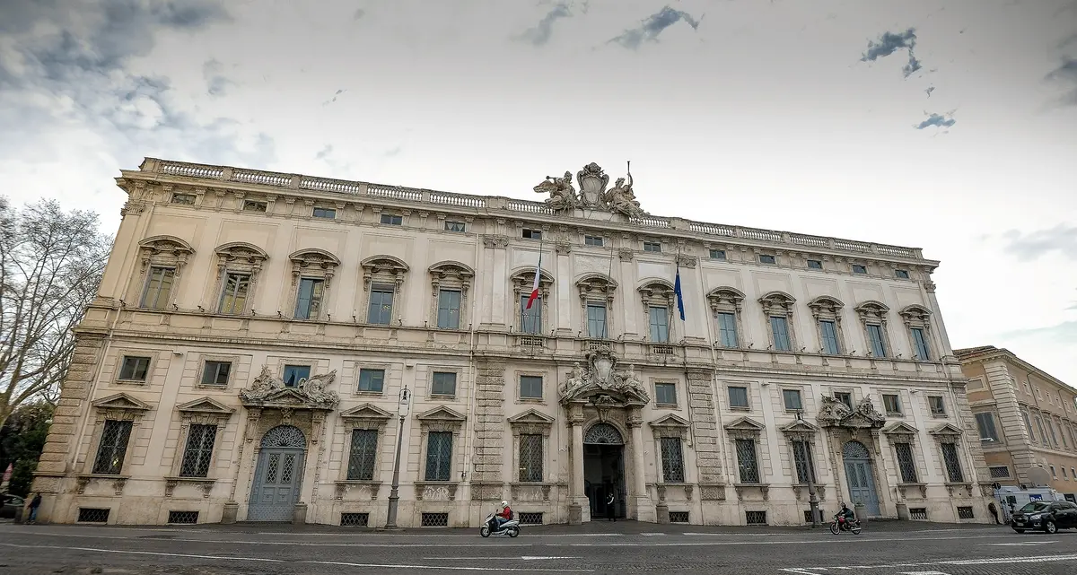 Suicidio assistito: la politica diserta, la Consulta decide