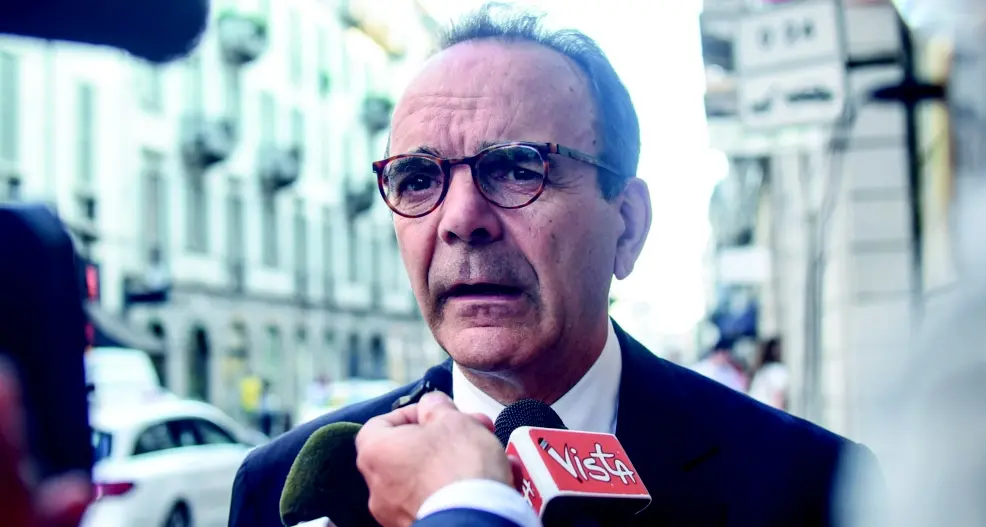 Parisi: «Zingaretti governa con i magistrati. Per questo lo sfido »