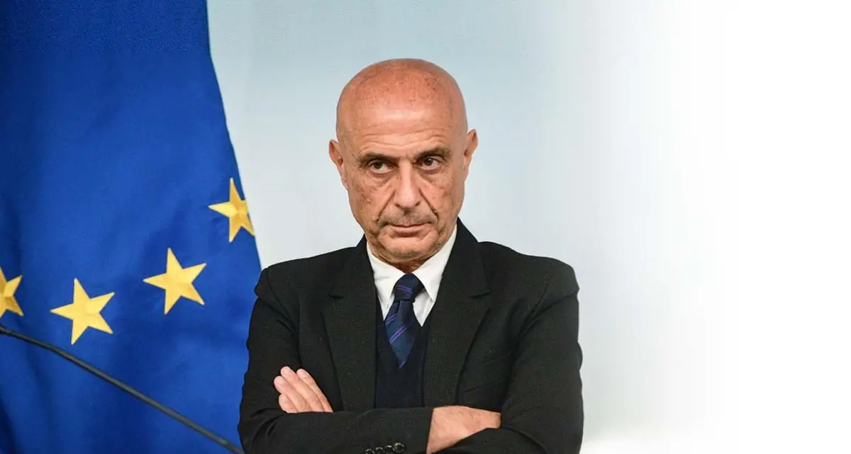 Minniti rilancia lo Ius soli: \"Impegno solenne per approvarlo adesso\"