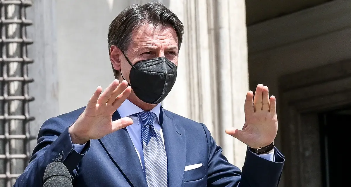 Il “nuovo corso” di Conte inizia senza sindaci: M5S alleato minore del Pd