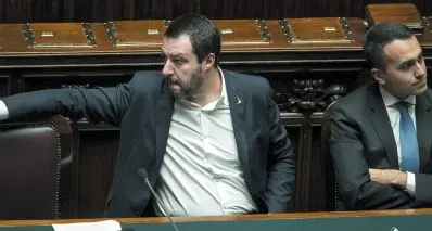Di Maio contro la Lega: \"Si alleano con in negazionisti\"