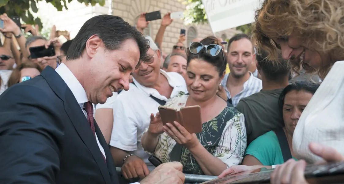 Crisi di governo, Conte bis di legislatura per evitare shock finanziari