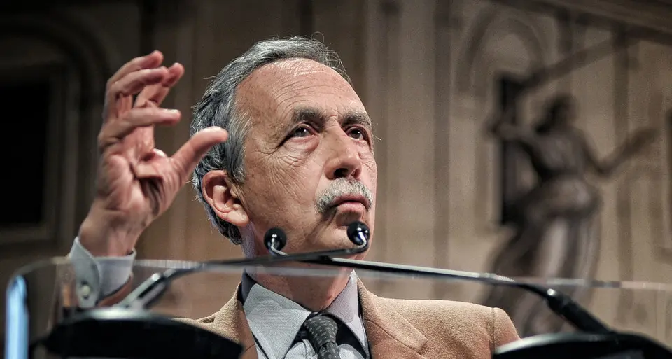 Berdini choc: \"Virginia Raggi impreparata, attorno a lei si muove una corte dei miracoli\"