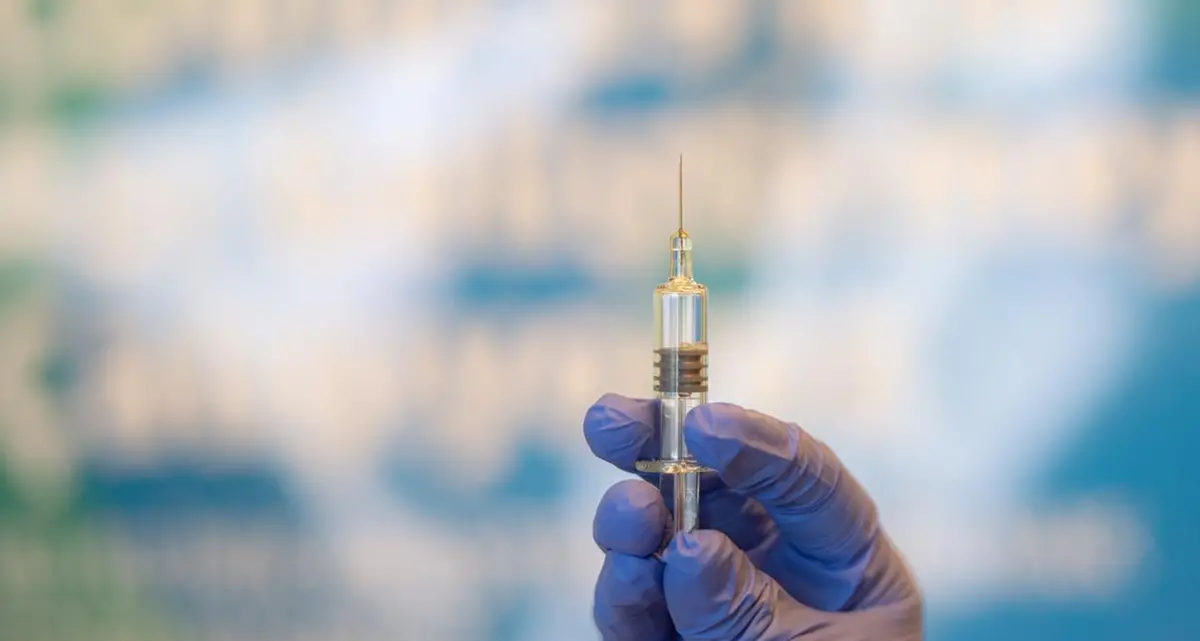 Covid, le difficoltà di vaccinare la popolazione “hard to reach”