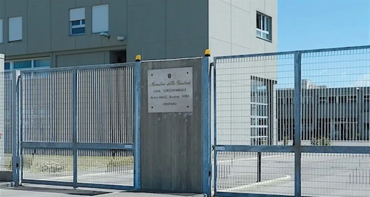 Lettere dall'inferno. «Vi scrivo dal carcere di Oristano, dove viviamo in condizioni pessime»