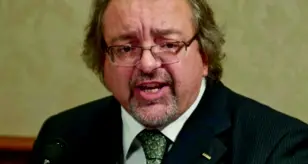 Giarrusso: «Il vicepresidente del Csm? Selezioneremo i curricula...»