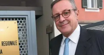 «Finalmente un governo non pavido sui migranti». Parola di magistrato