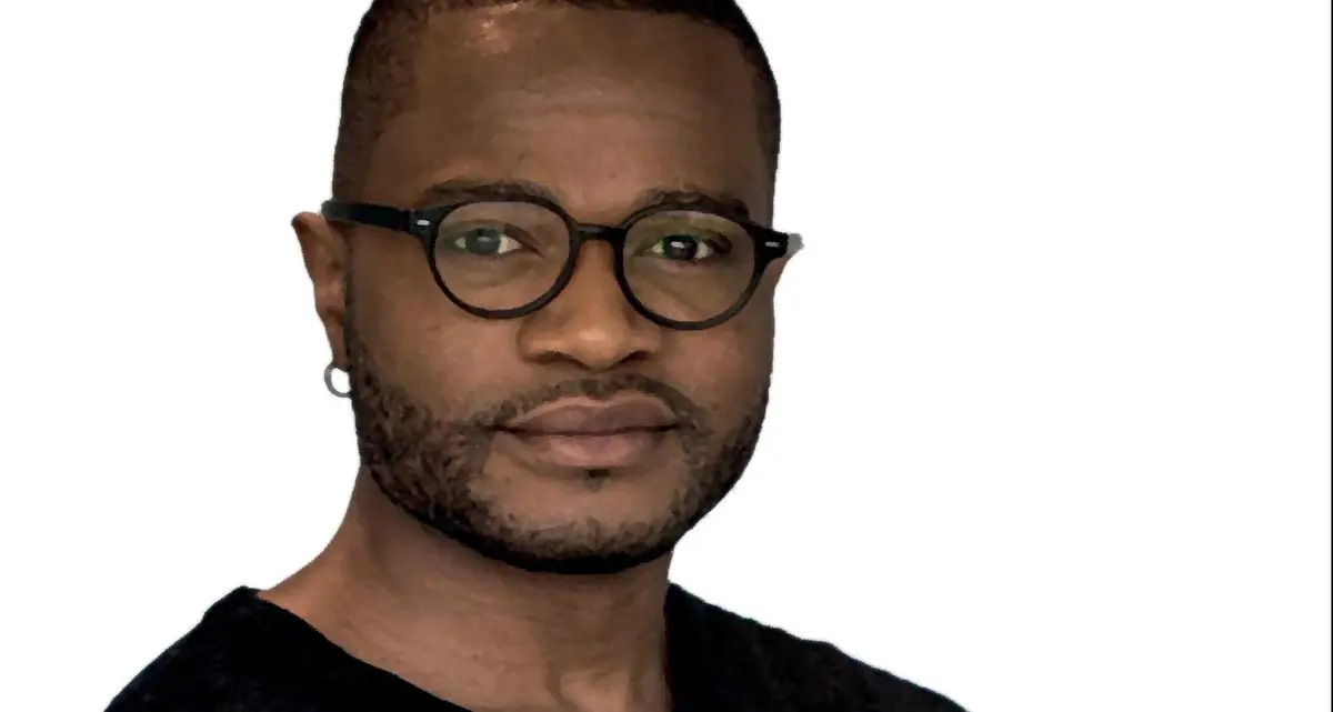 Max Lobe: «Racconto chi emigra dall’Africa e trova un’Europa cattiva»