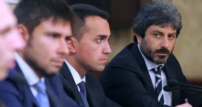 Grillini in attesa degli Stati generali per certificare la scissione in atto