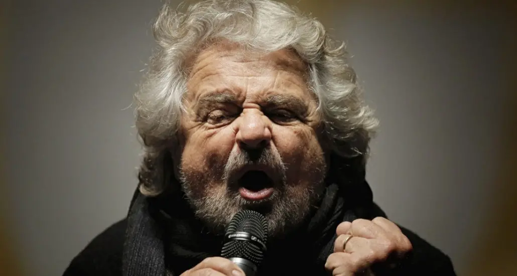 Grillo rivuole lo scettro ma Di Maio bussa alla porta del Pd