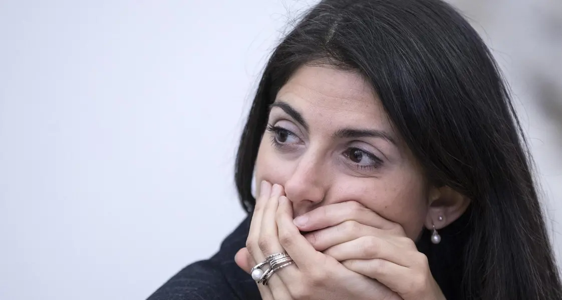 Virginia Raggi interrogata dai pm