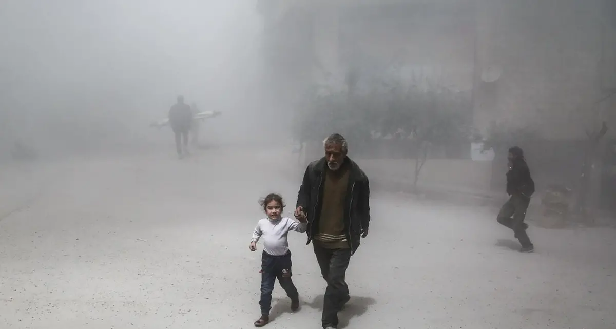 La “donna invisibile” che ci mostra la Siria e la rivoluzione fallita