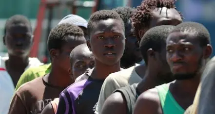Truffe e maltrattamenti nei Centri migranti