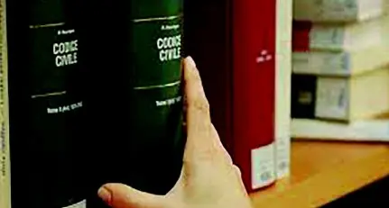 Madrid indaga su 500 abogados italiani. Mascherin: «L’Ue agisca»