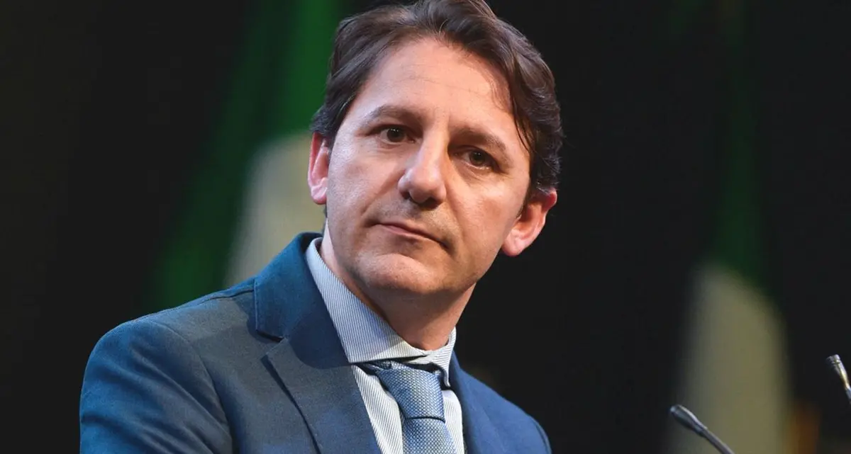 Scandalo Inps, raddoppio di stipendio per Tridico: è polemica