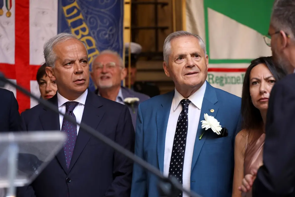 Il ministro dell&#x2019;Interno Matteo Piantedosi e Paolo Bolognesi presidente dell\\\\'associazione dei familiari delle vittime, alla manifestazione commemorativa per il 44esimo anniversario della strage alla Stazione Centrale di Bologna (Italia) Venerd&#xec;, 2 Agosto 2024 (Foto Alessandro Ruggeri/LaPresse)Commemorations for the 44th anniversary of the Bologna station massacre (Italy) Friday, Aug. 2, 2024 (Photo Alessandro Ruggeri/LaPresse)