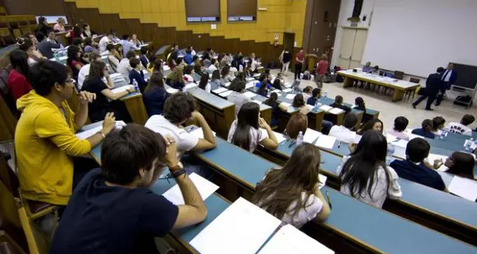«Vai in prigione, professore»