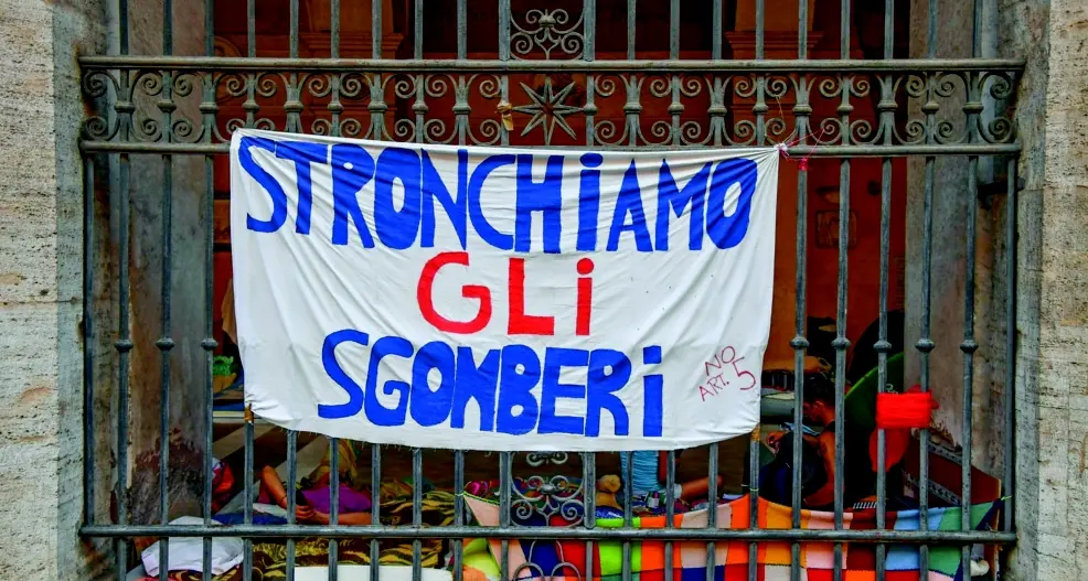 La linea di Md sullo sgombero di Roma divide le toghe: «Vogliono gli espropri proletari?»