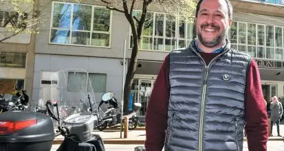 La Diciotti “sbarca” in Aula per il voto, ma i porti restano un tabù