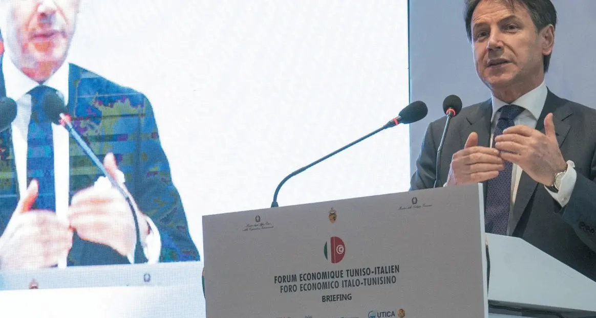 Caso Siri: Conte insiste, dimissioni in bilico
