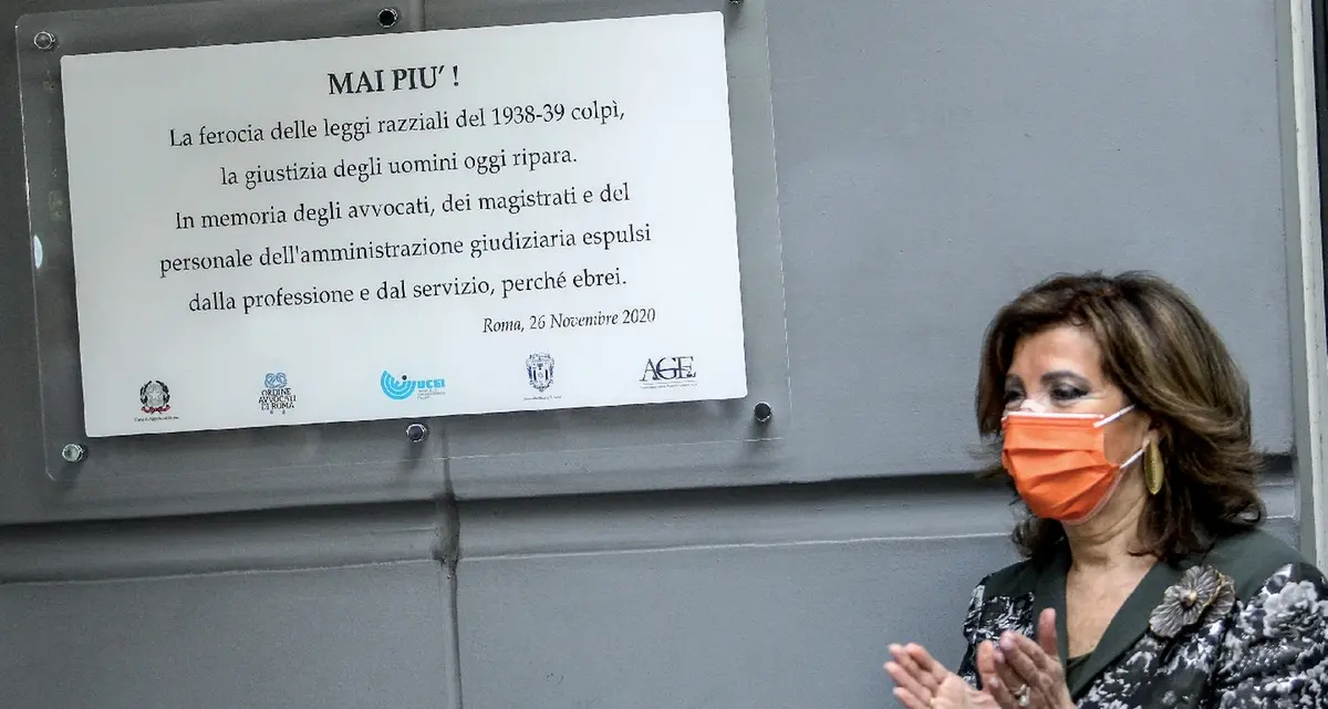 «Mai più avvocati perseguitati»