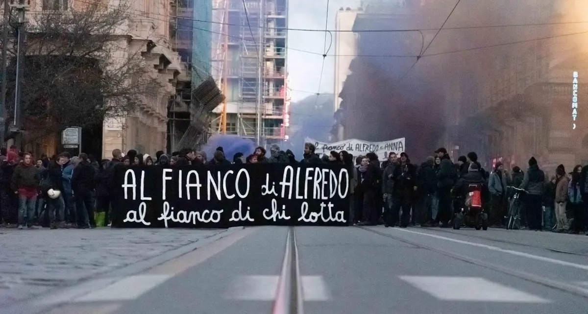 Il medico di Alfredo Cospito: «Condizioni in rapido peggioramento»