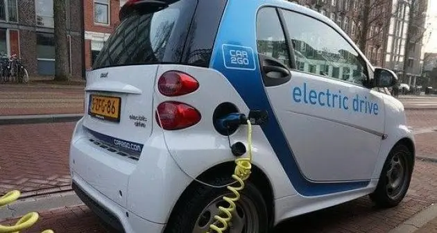 Attenti, la svolta Ue sulle auto elettriche è uno choc epocale per l’occupazione