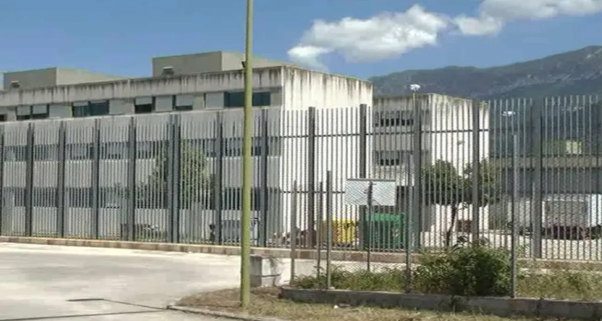 Detenuto aggredisce un medico del pronto soccorso a Sulmona