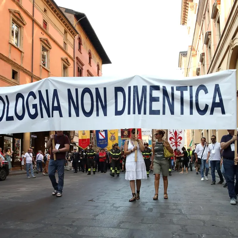 Bologna e Sergio Mattarella non dimenticano la strage