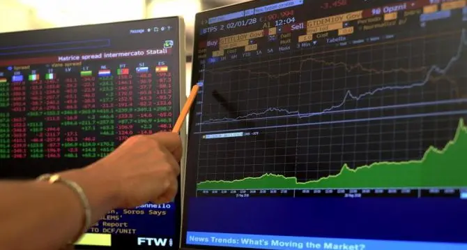 Borse giù, spread su. Ma la crisi piace ad Atlantia