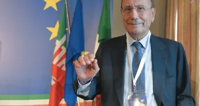 Schifani: «Salvini si scordi l’opa su Fi e stacchi la spina al governo. Siamo vicini alla bancarotta»