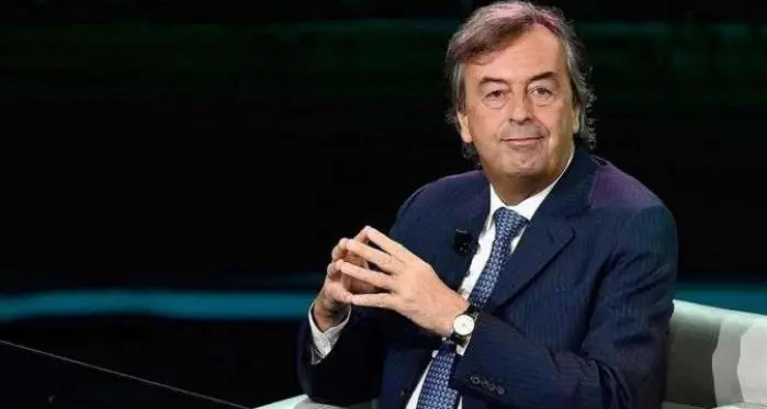 Burioni: \"Follia pura far circolare il decreto. Così il virus si diffonde\"