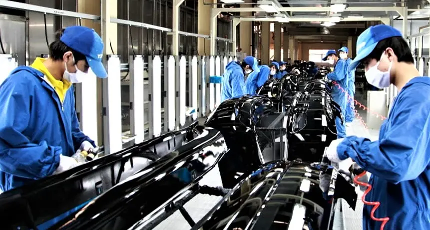 La Fiom agli industriali: «Pressioni cieche, prematuro riaprire le fabbriche»