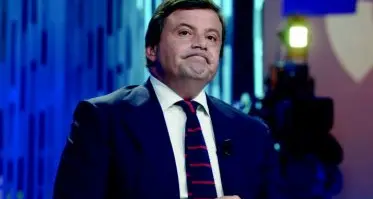 Calenda se ne va: «Lascio la direzione, non sto in un partito che fa accordi coi 5S»